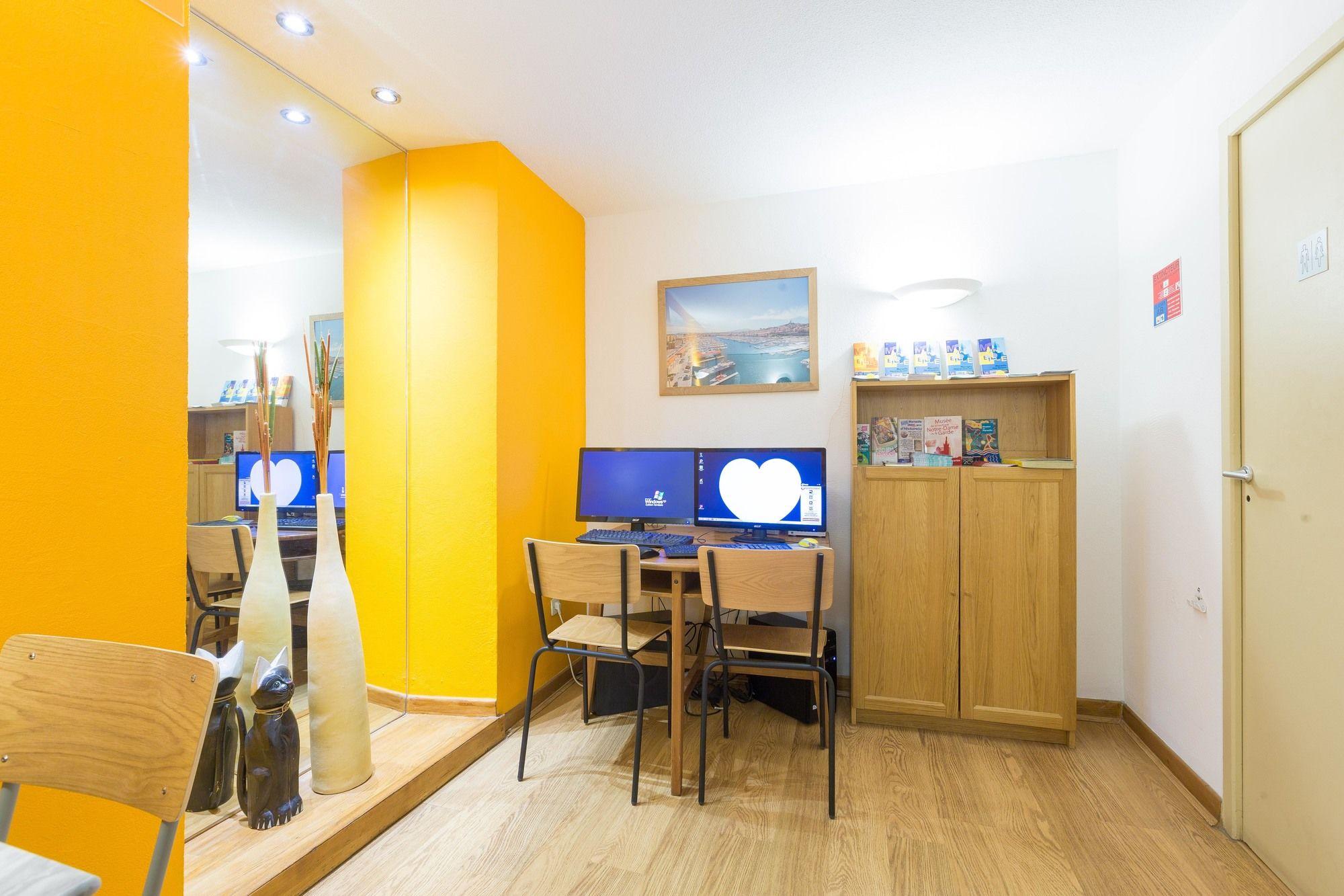 Europe Hotel Vieux Port Марсель Экстерьер фото