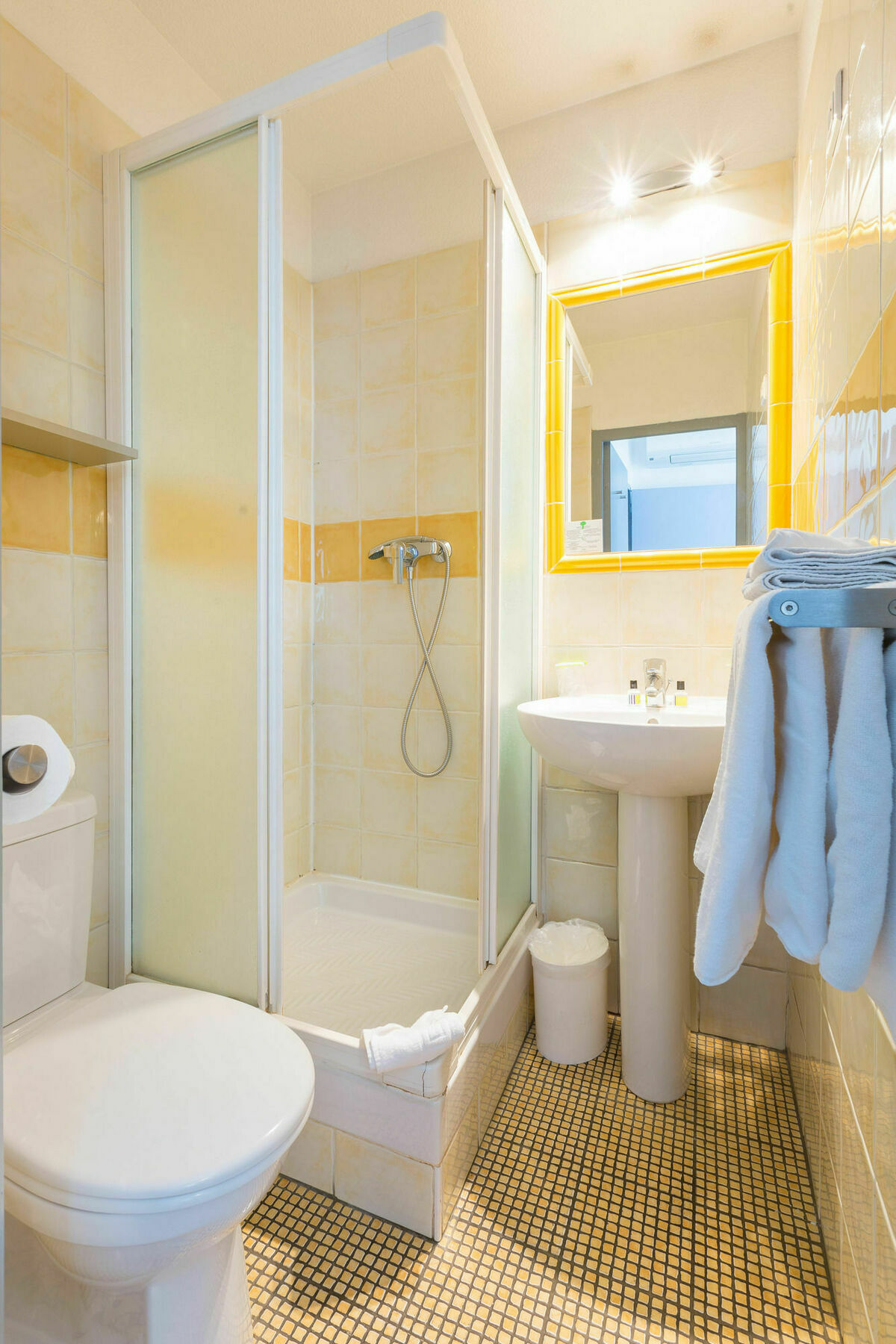 Europe Hotel Vieux Port Марсель Экстерьер фото